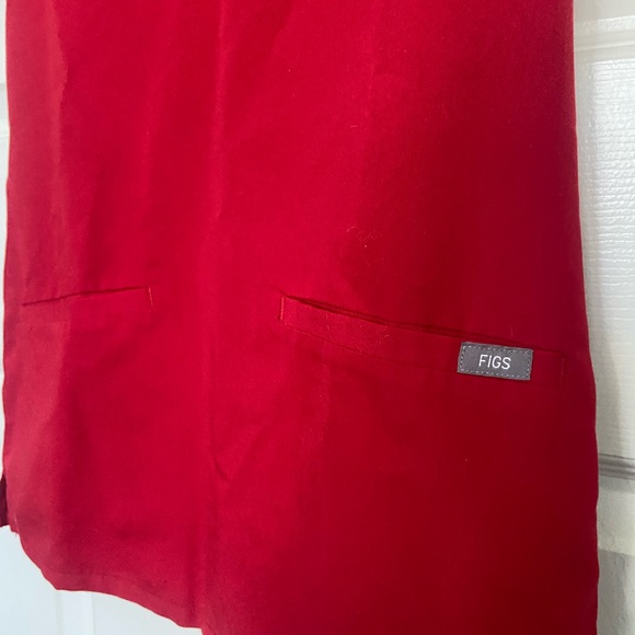 FIGS xxs set in red - Picture 5 of 7